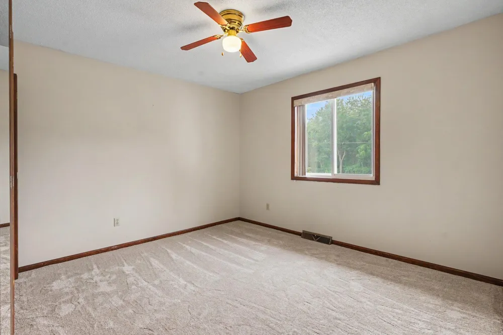 15378 Mcleans Spring Lake, MI 49456