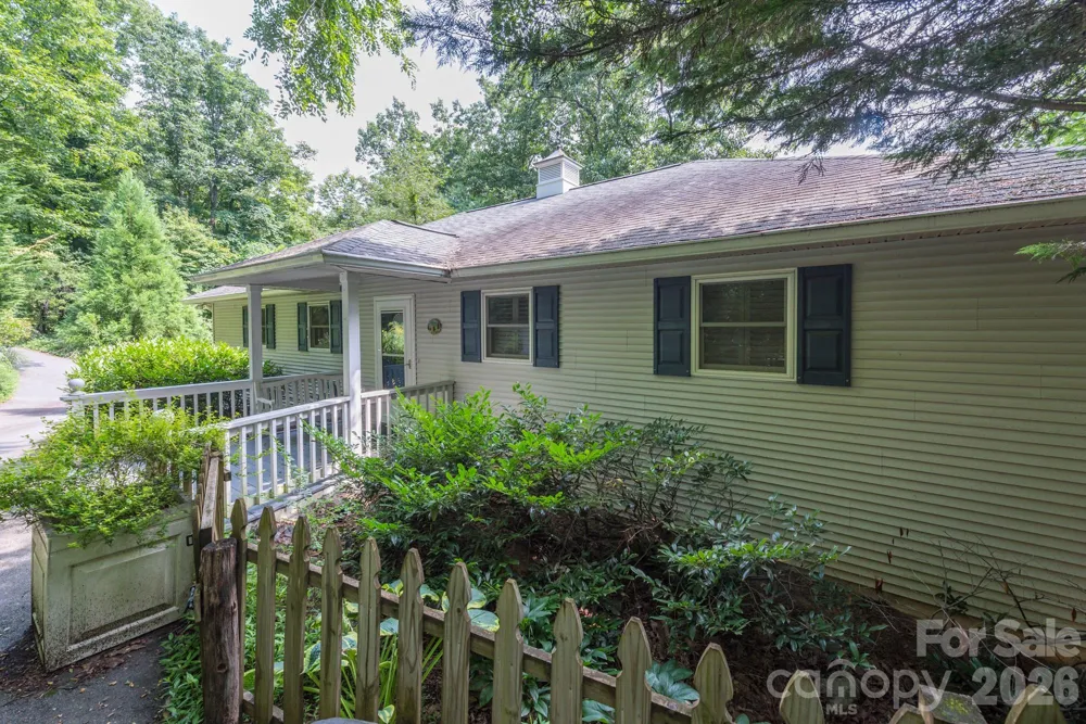 275 Allen Mountain Drive Black Mountain, NC 28711