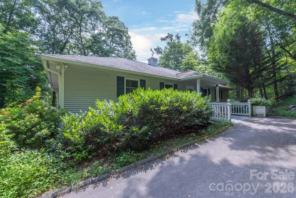 275 Allen Mountain Drive Black Mountain, NC 28711