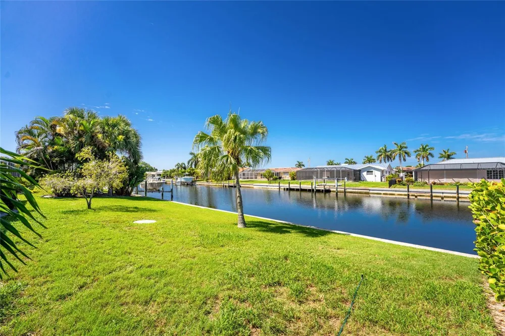 321 CAPRI ISLES CT Punta Gorda, FL 33950