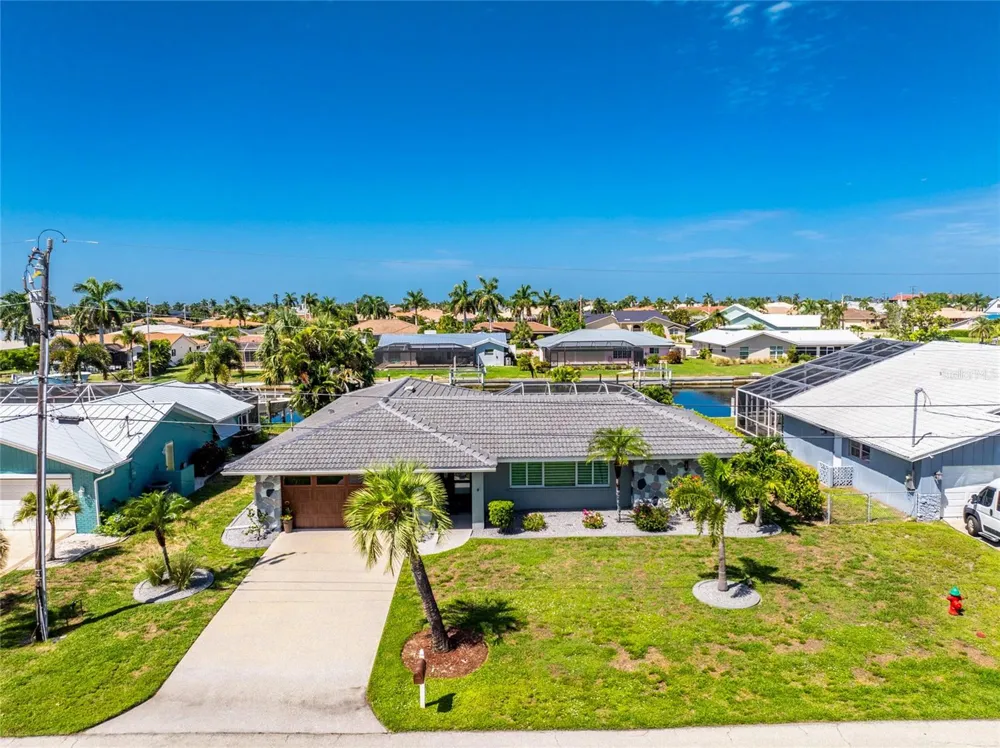 321 CAPRI ISLES CT Punta Gorda, FL 33950