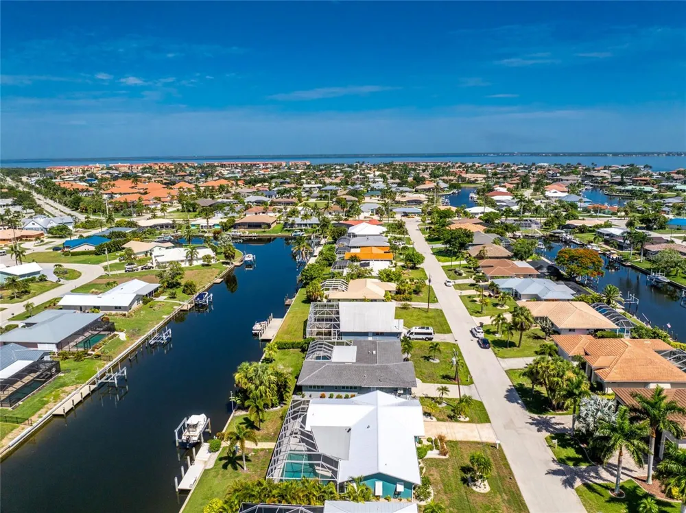 321 CAPRI ISLES CT Punta Gorda, FL 33950