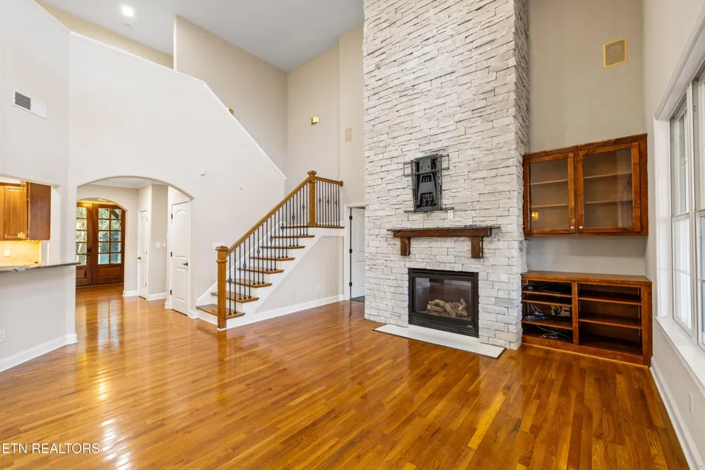 10033 Autumn Valley Lane Knoxville, TN 37922