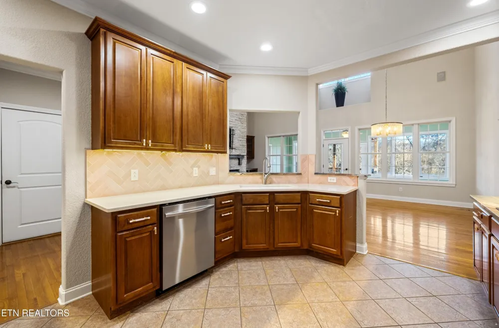 10033 Autumn Valley Lane Knoxville, TN 37922