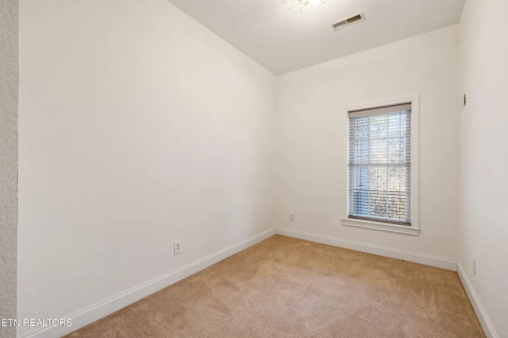10033 Autumn Valley Lane Knoxville, TN 37922