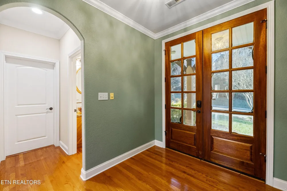 10033 Autumn Valley Lane Knoxville, TN 37922
