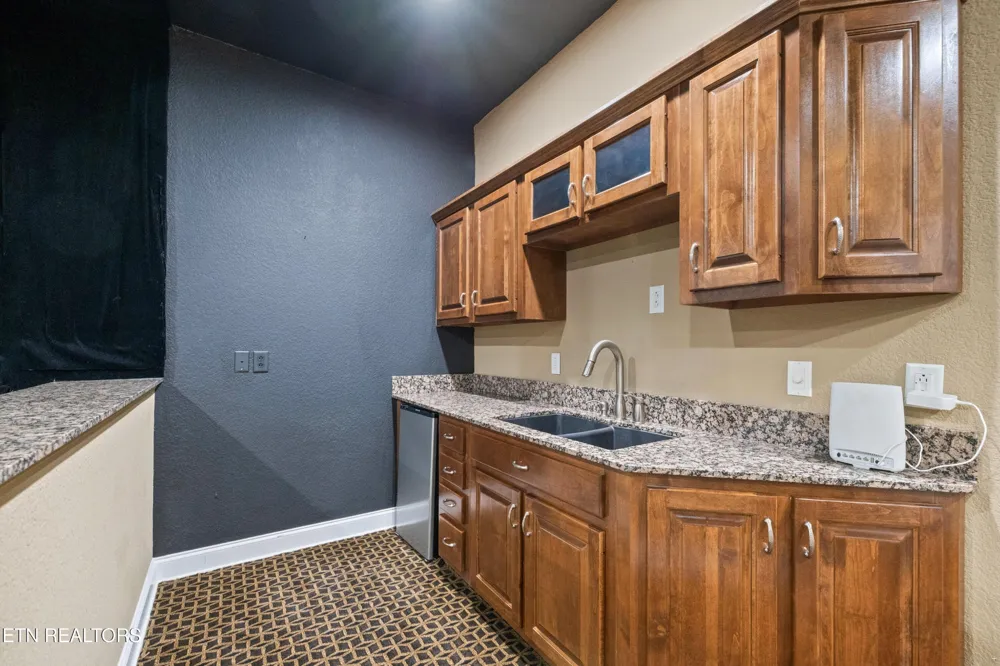 10033 Autumn Valley Lane Knoxville, TN 37922