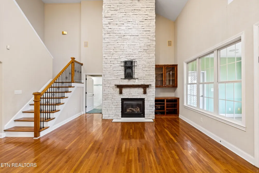 10033 Autumn Valley Lane Knoxville, TN 37922