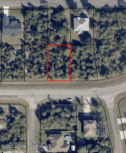 323 St Andre Boulevard SW