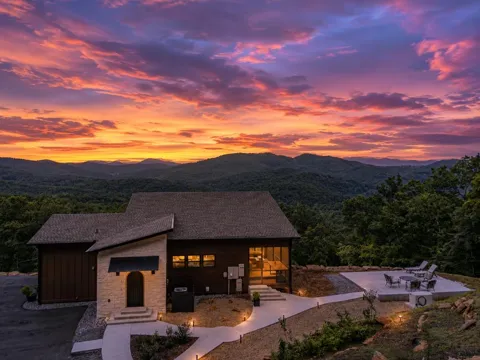 629 Peaks Drive