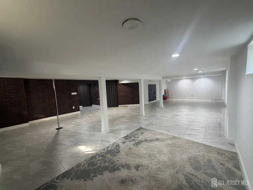 56 Oakland Road Old Bridge, NJ 08857