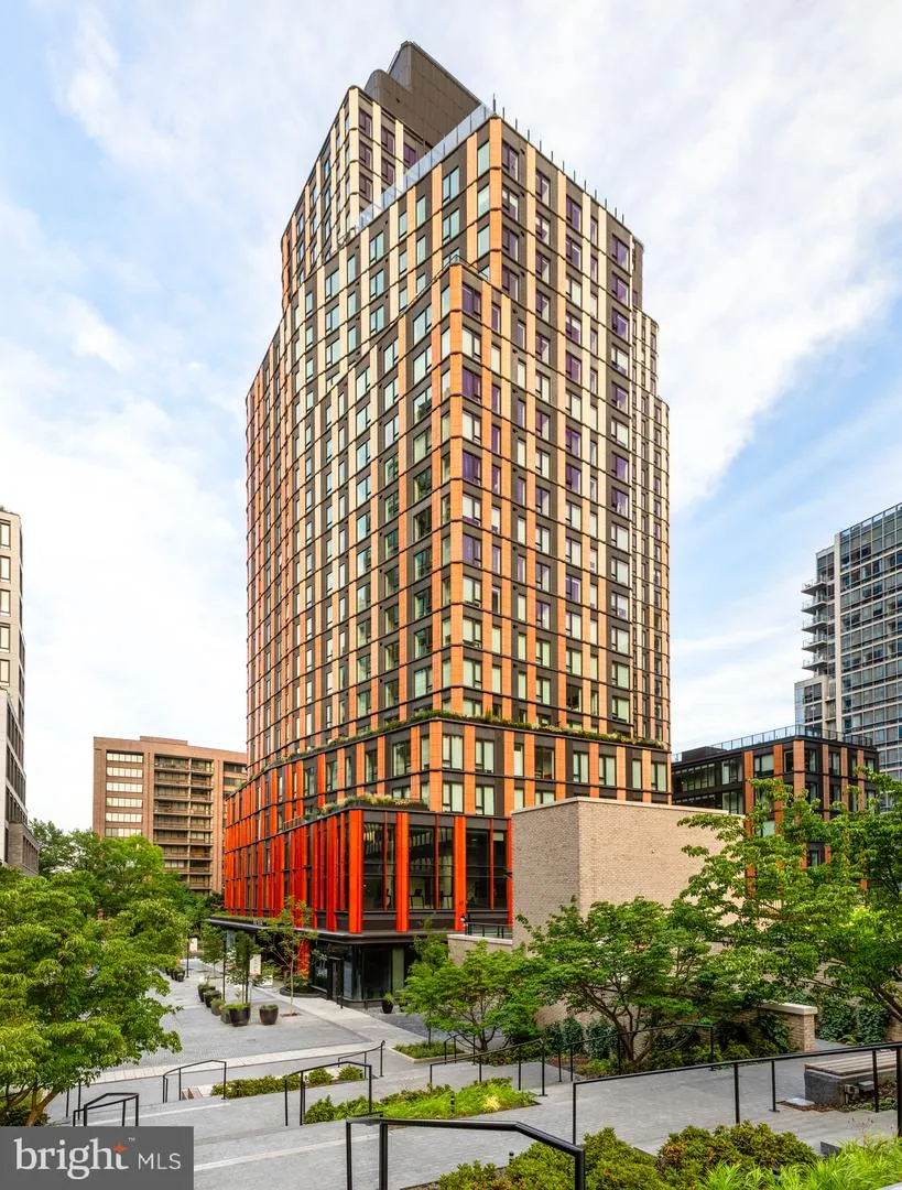 244 19TH COURT S #433 Arlington, VA 22202
