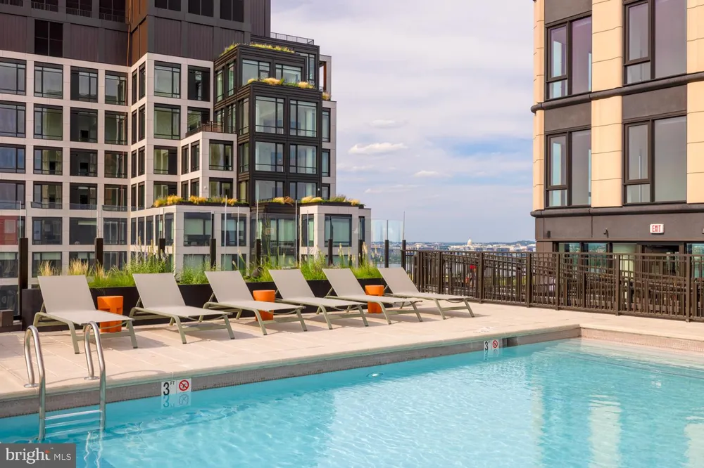 244 19TH COURT S #433 Arlington, VA 22202