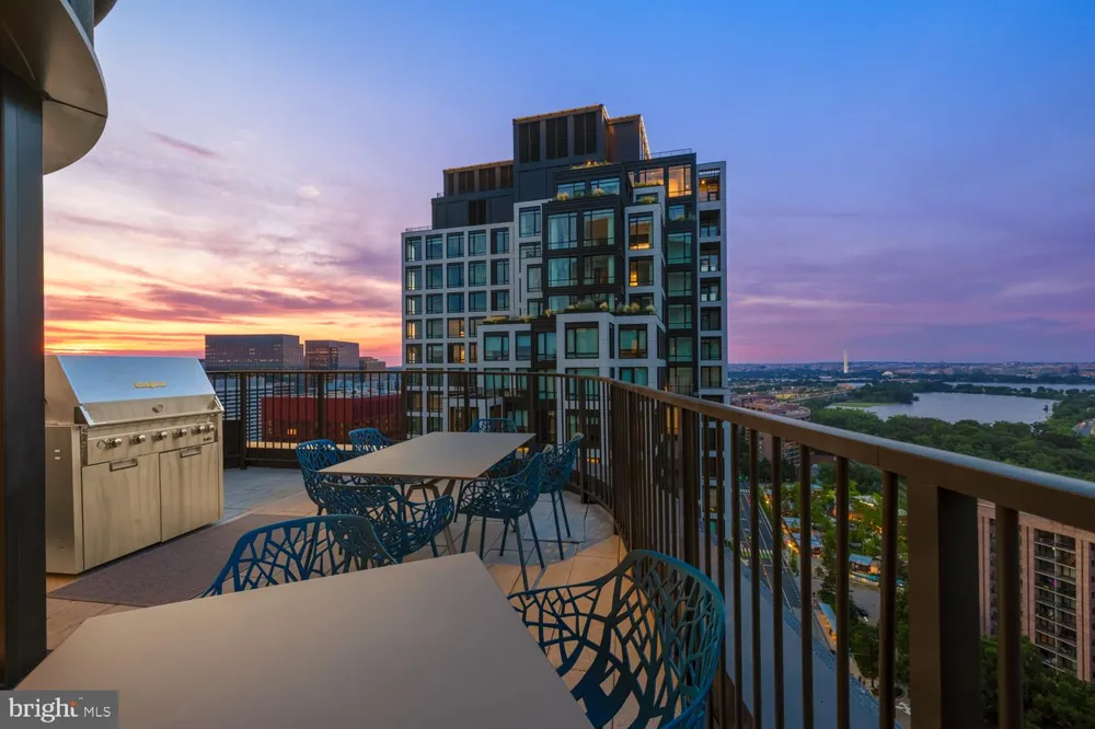 244 19TH COURT S #433 Arlington, VA 22202