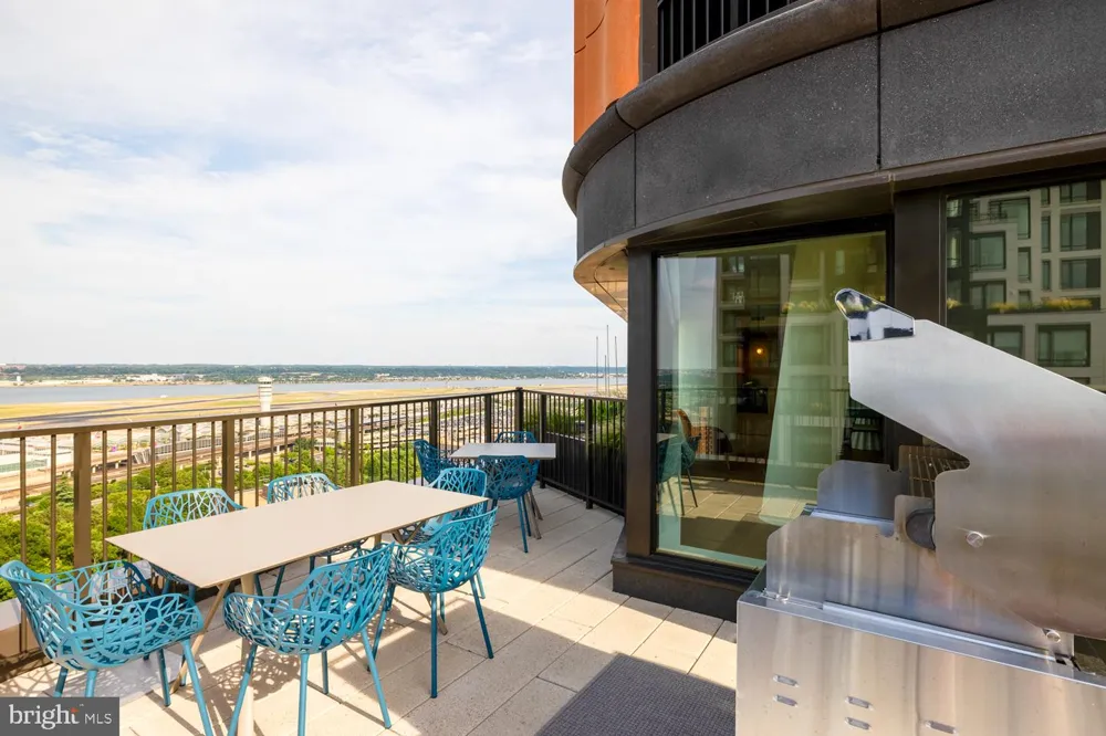 244 19TH COURT S #433 Arlington, VA 22202