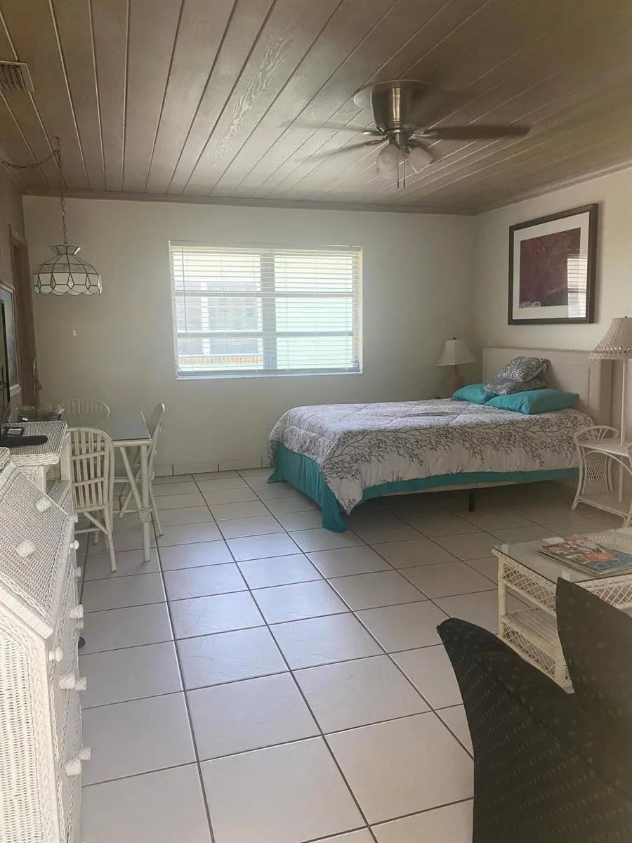 30 Andrews Avenue #23c Delray Beach, FL 33483