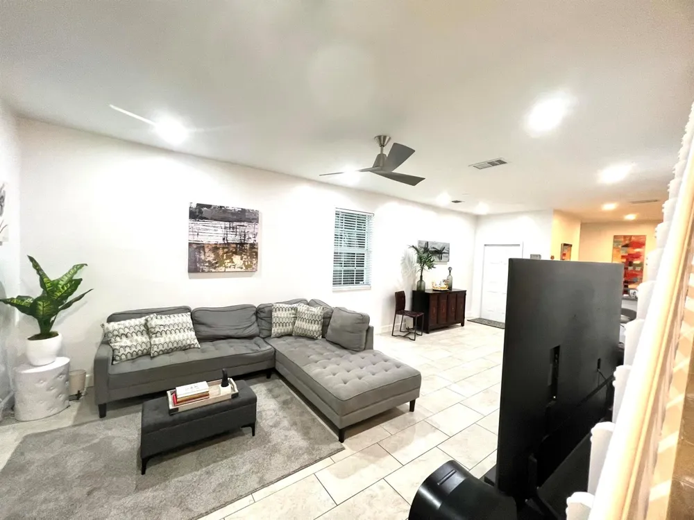 2046 Madeira Drive Weston, FL 33327