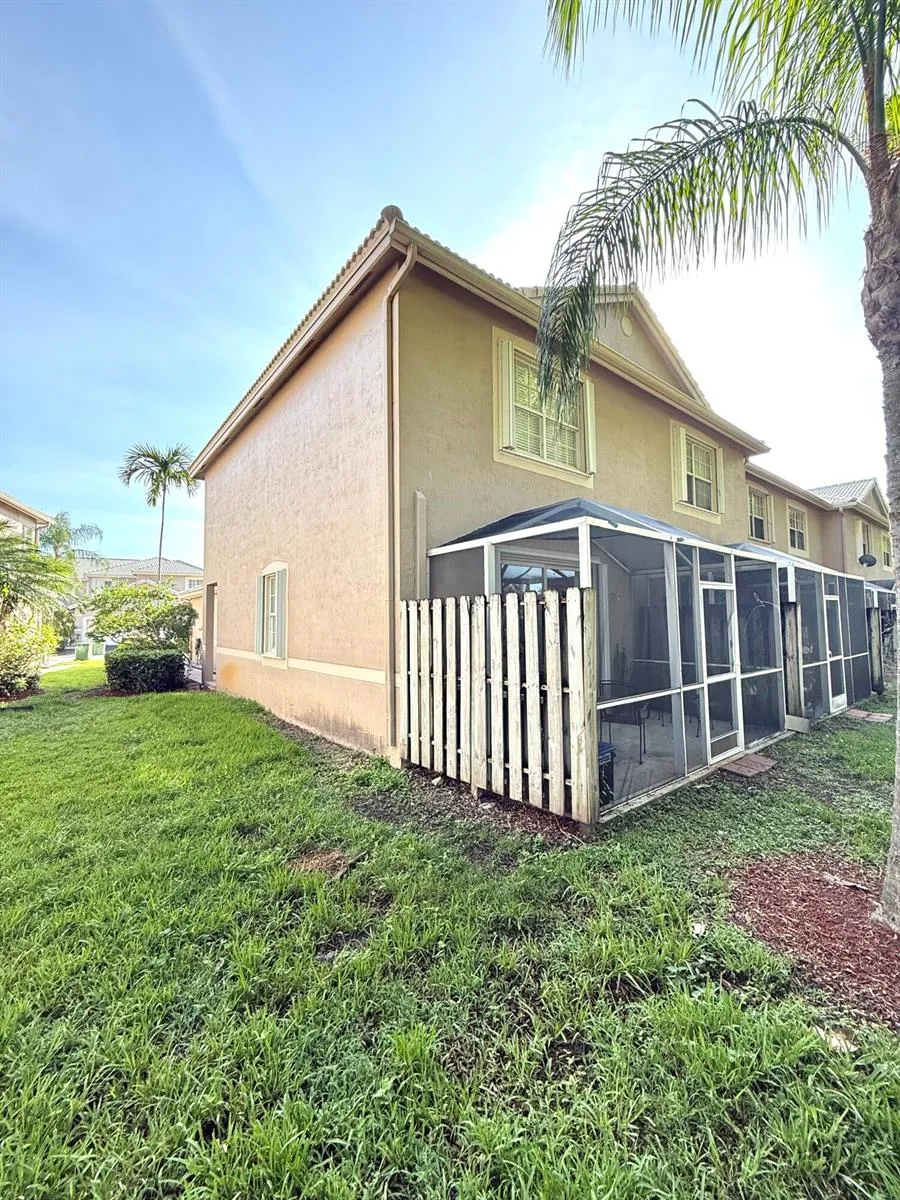 2046 Madeira Drive Weston, FL 33327