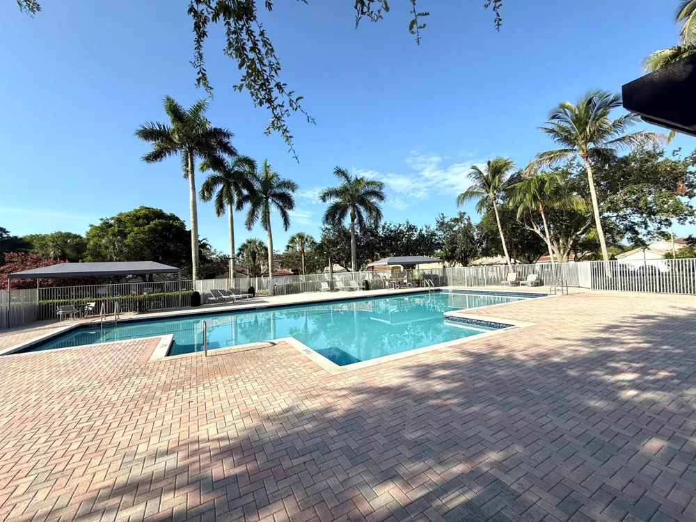 2046 Madeira Drive Weston, FL 33327