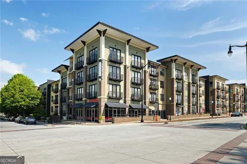 5300 PEACHTREE RD