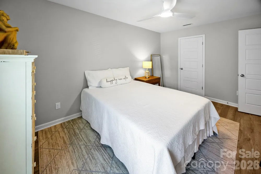 5080 Mooreland Oaks Way Mount Holly, NC 28120