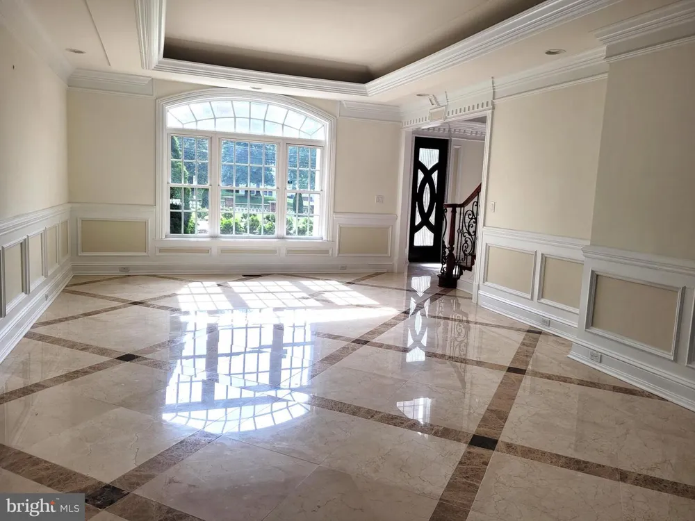 3617 CHAIN BRIDGE ROAD Fairfax, VA 22030