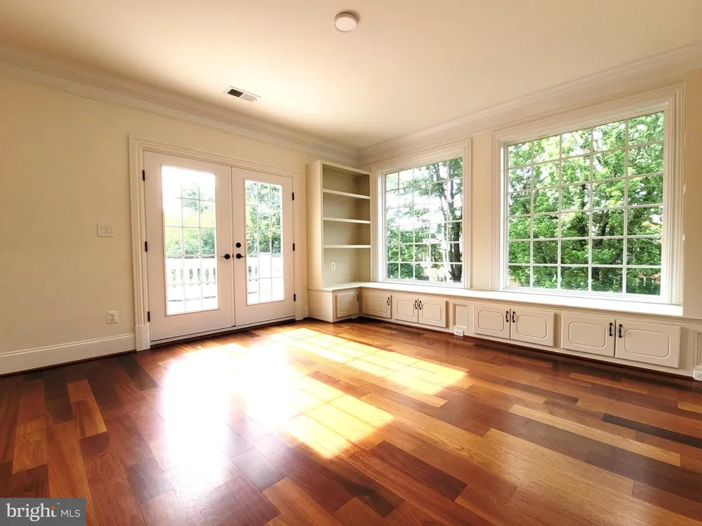3617 CHAIN BRIDGE ROAD Fairfax, VA 22030