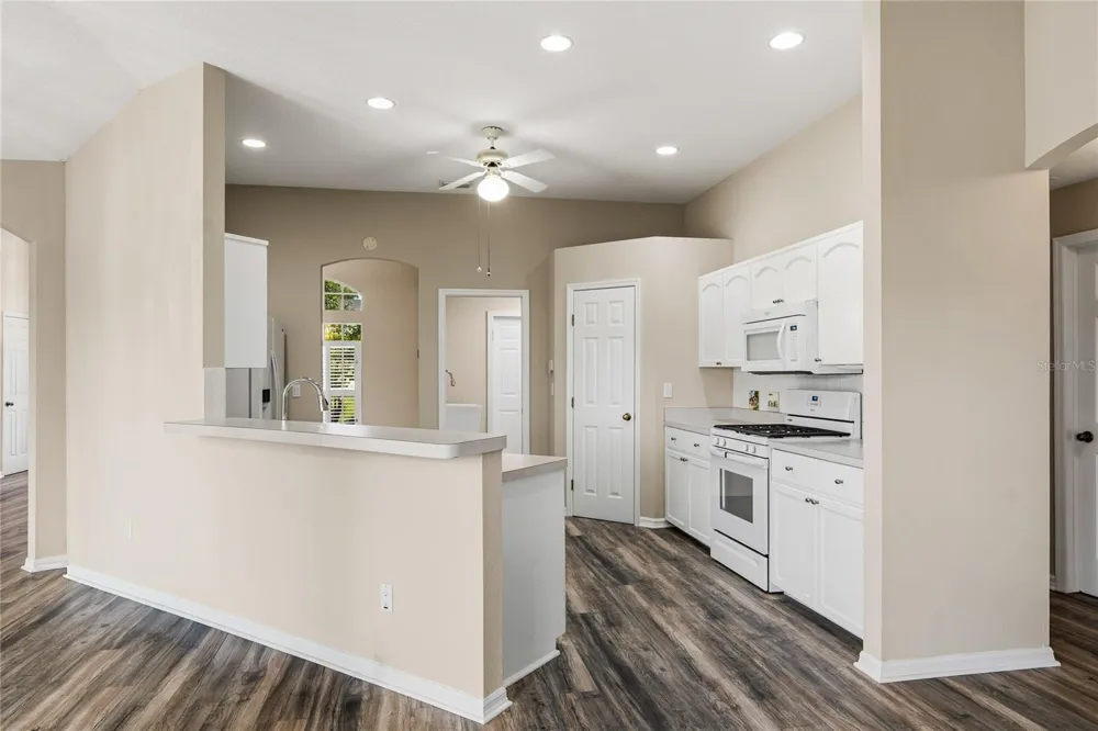 99 HOLLOW PINE DRIVE Debary, FL 32713