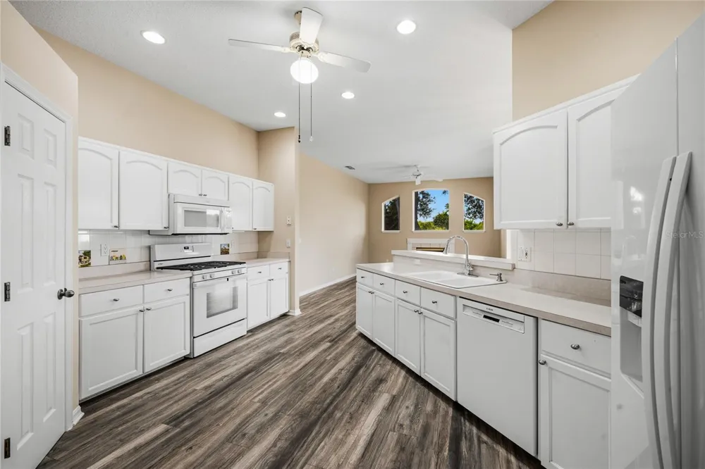 99 HOLLOW PINE DRIVE Debary, FL 32713