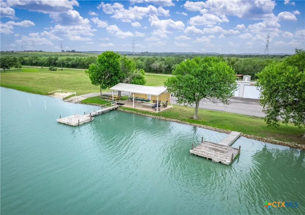 227 Ski Plex Drive Seguin, TX 78155