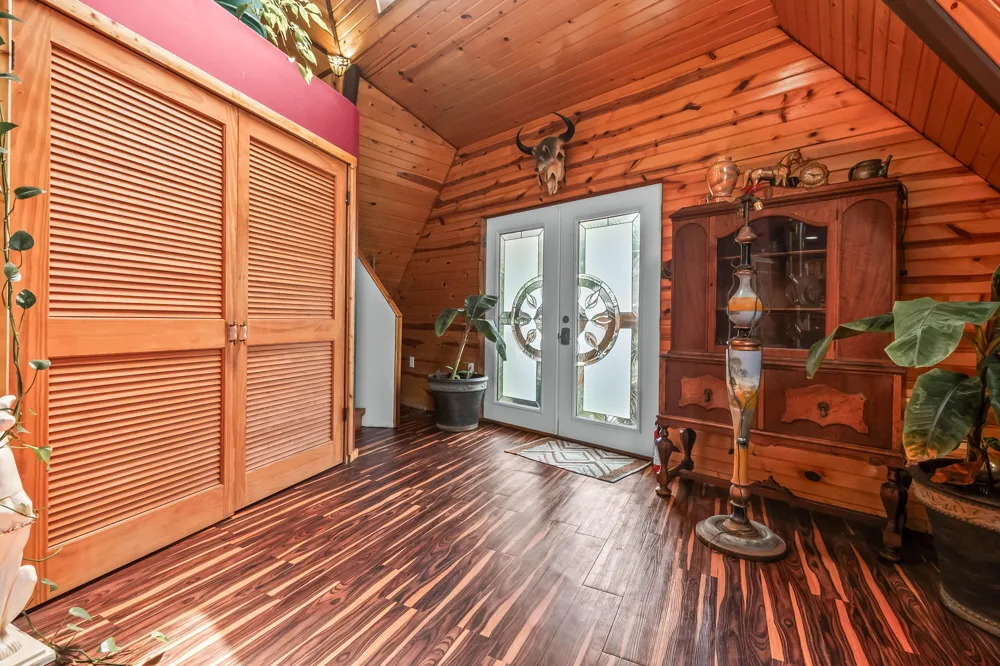 6180 S Hillsdale Road Cambria Township, MI 49242