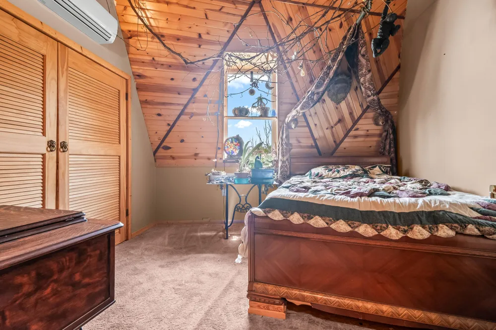 6180 S Hillsdale Road Cambria Township, MI 49242