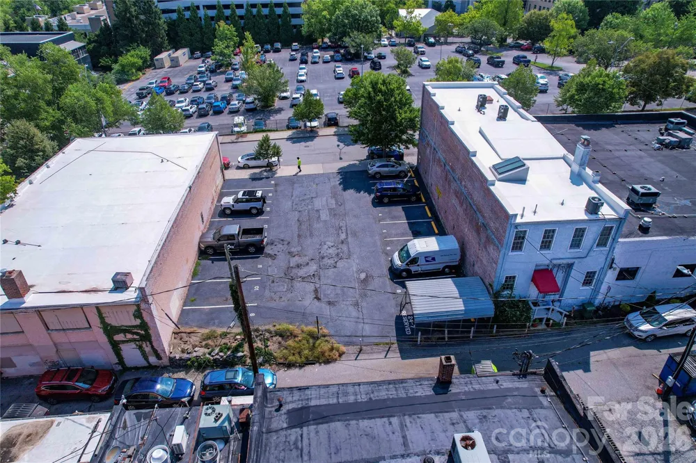 18 Spruce Street Asheville, NC 28801