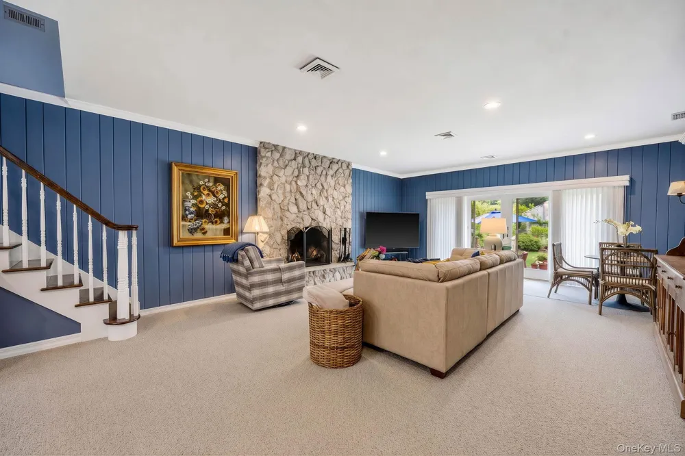 312 Riverside Drive Riverhead, NY 11901