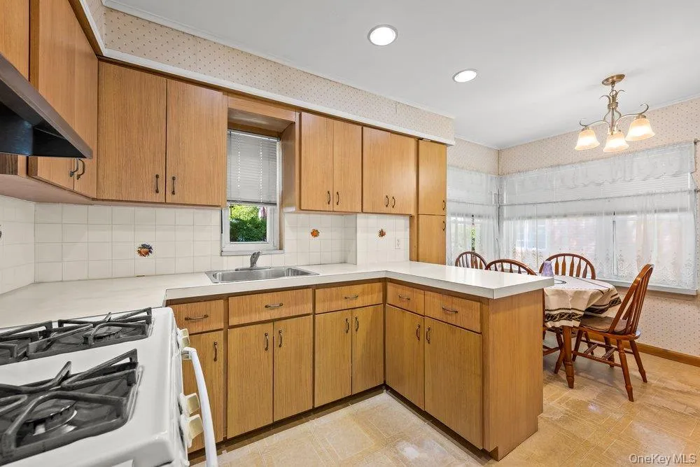 79-38 Bell Boulevard Hollis Hills, NY 11364
