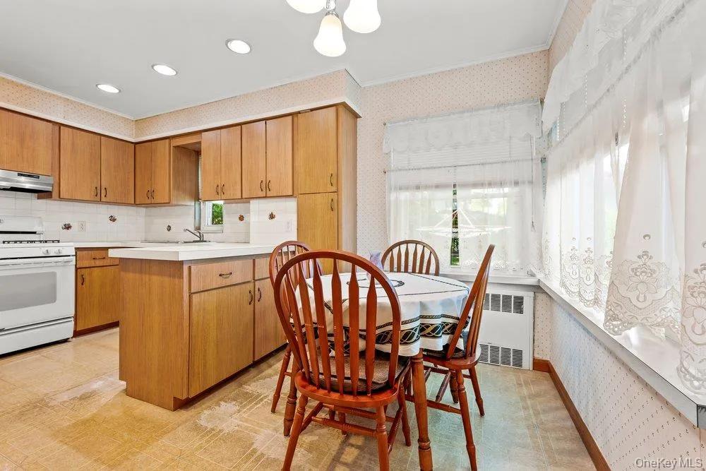 79-38 Bell Boulevard Hollis Hills, NY 11364