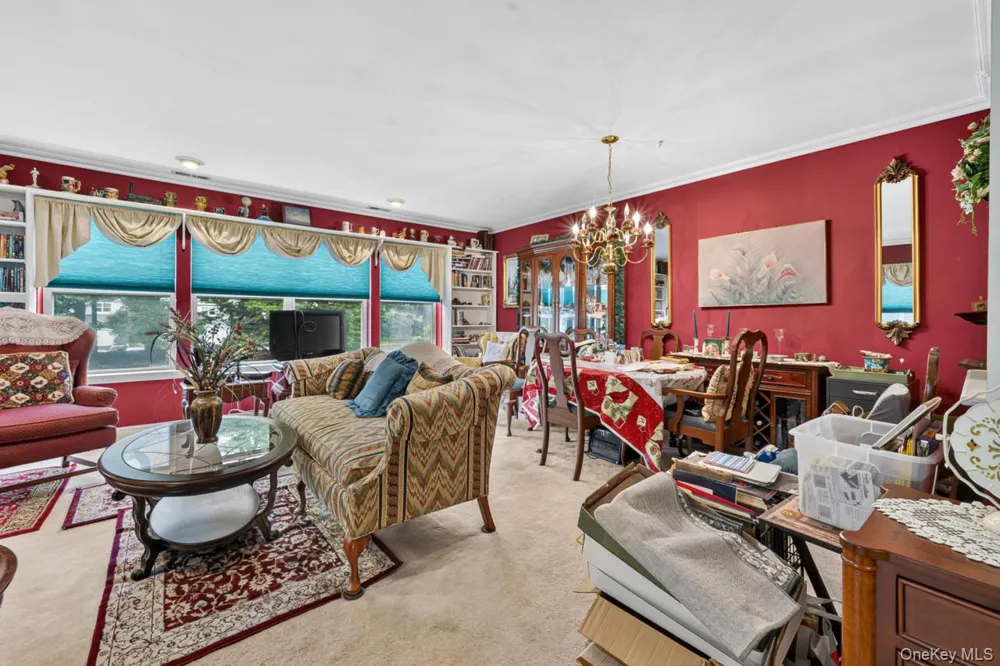 88 Leeward Court Port Jefferson, NY 11777