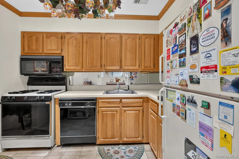 88 Leeward Court Port Jefferson, NY 11777