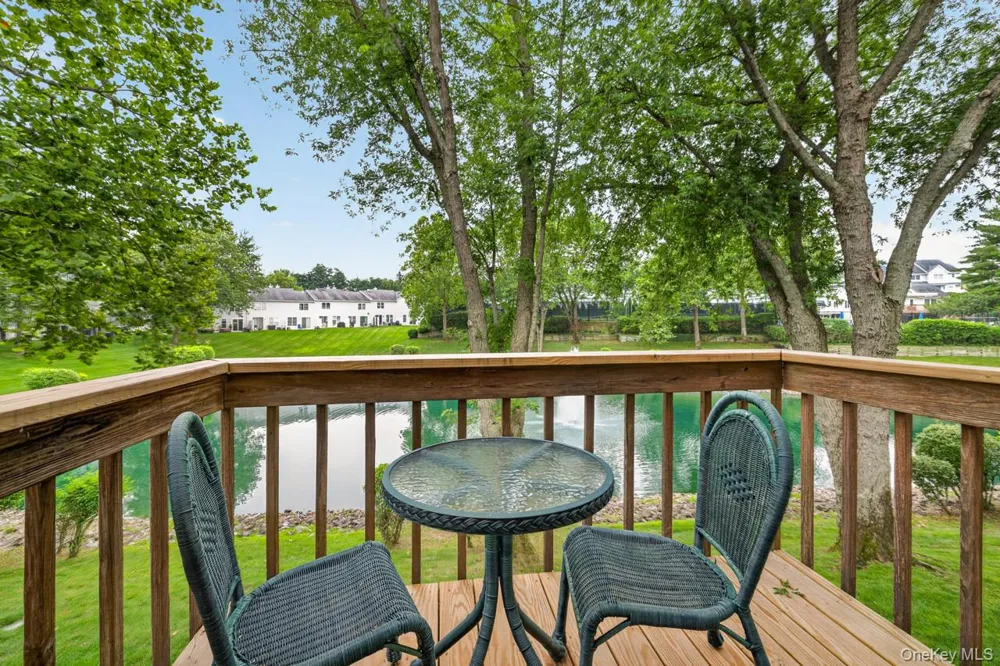 88 Leeward Court Port Jefferson, NY 11777