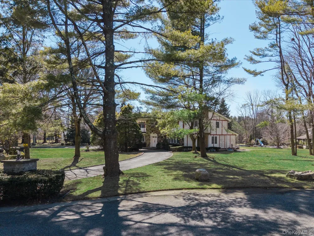 Address Not Shown Glen Head, NY 11545