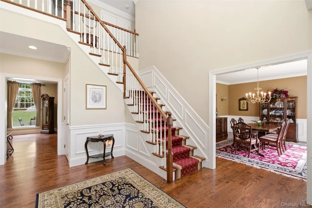 17 Forrest Drive Lloyd Neck, NY 11743