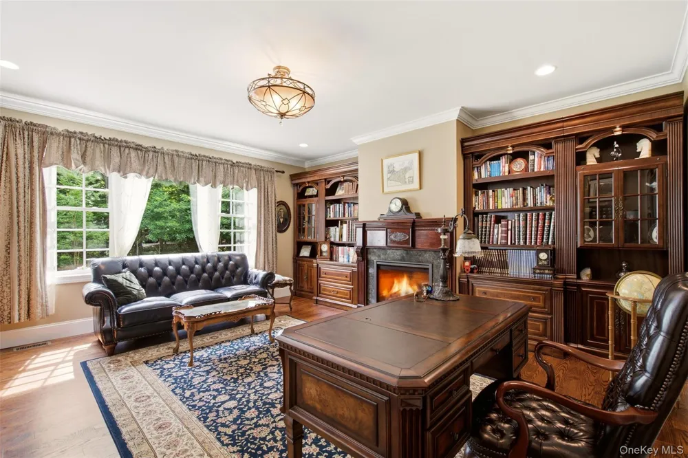 17 Forrest Drive Lloyd Neck, NY 11743