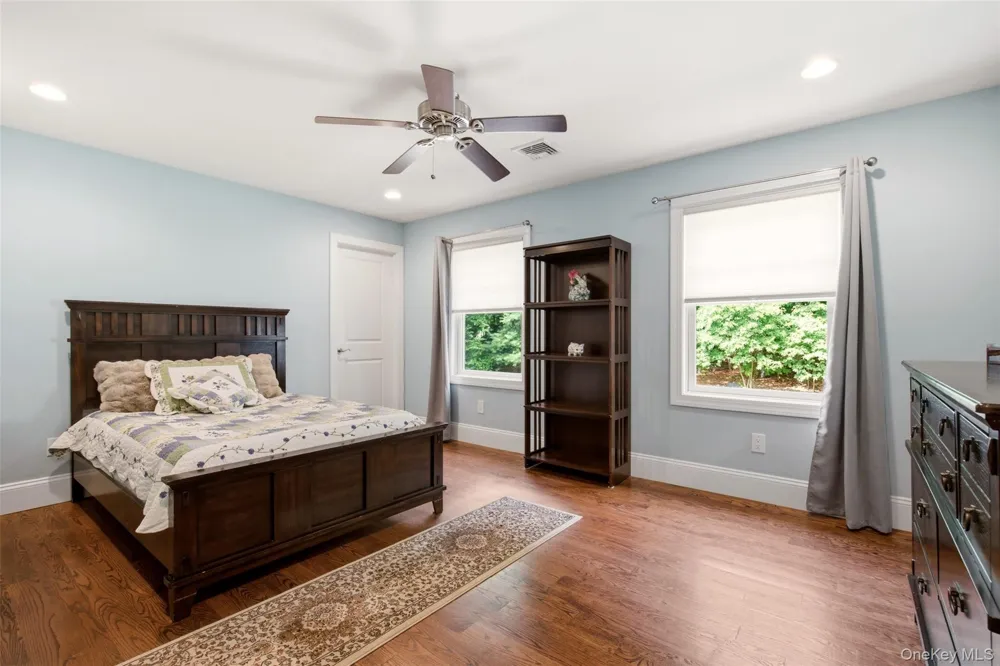 17 Forrest Drive Lloyd Neck, NY 11743