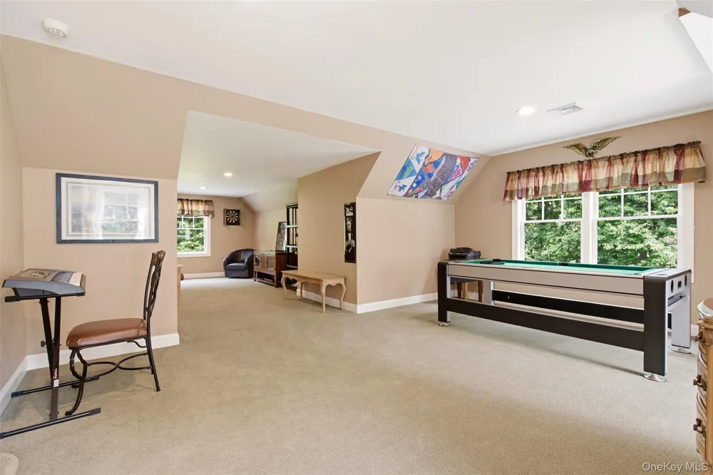 17 Forrest Drive Lloyd Neck, NY 11743