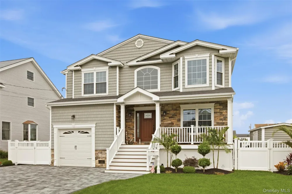30 Berger Avenue Amityville, NY 11701