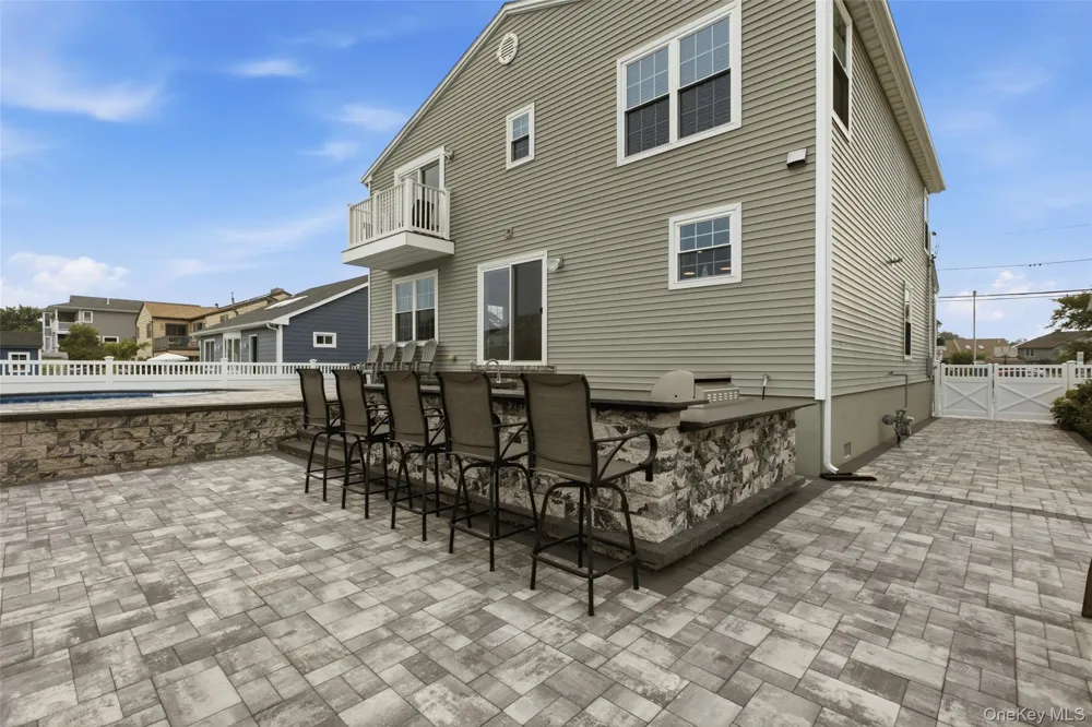 30 Berger Avenue Amityville, NY 11701