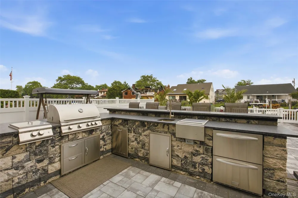30 Berger Avenue Amityville, NY 11701
