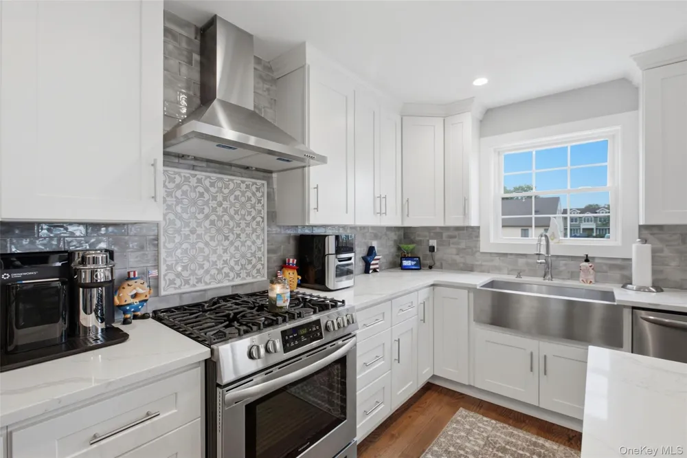 30 Berger Avenue Amityville, NY 11701