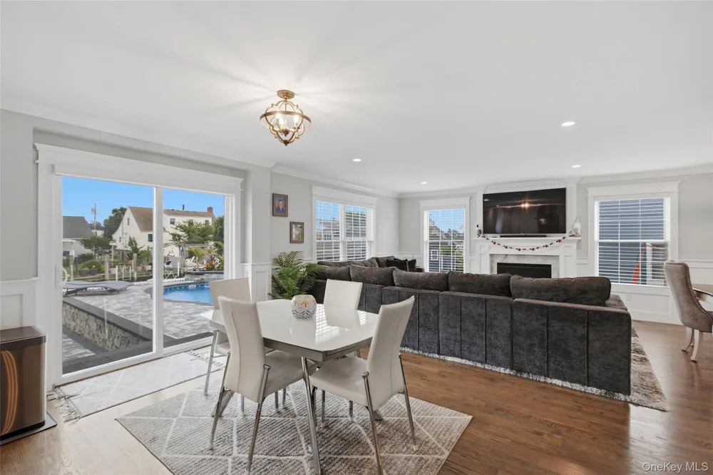 30 Berger Avenue Amityville, NY 11701