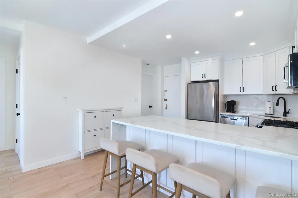 703 Pelham Road #513 New Rochelle, NY 10805
